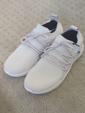 Vessi Women’s Sneakers- New